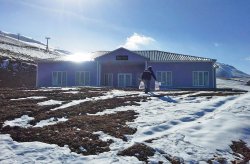 Προκατασκευασμένα κτίρια Karmod και πάλι στην κορυφή, νέα εγκατάσταση για το χιονοδρομικό κέντρο στο βουνό Ergan